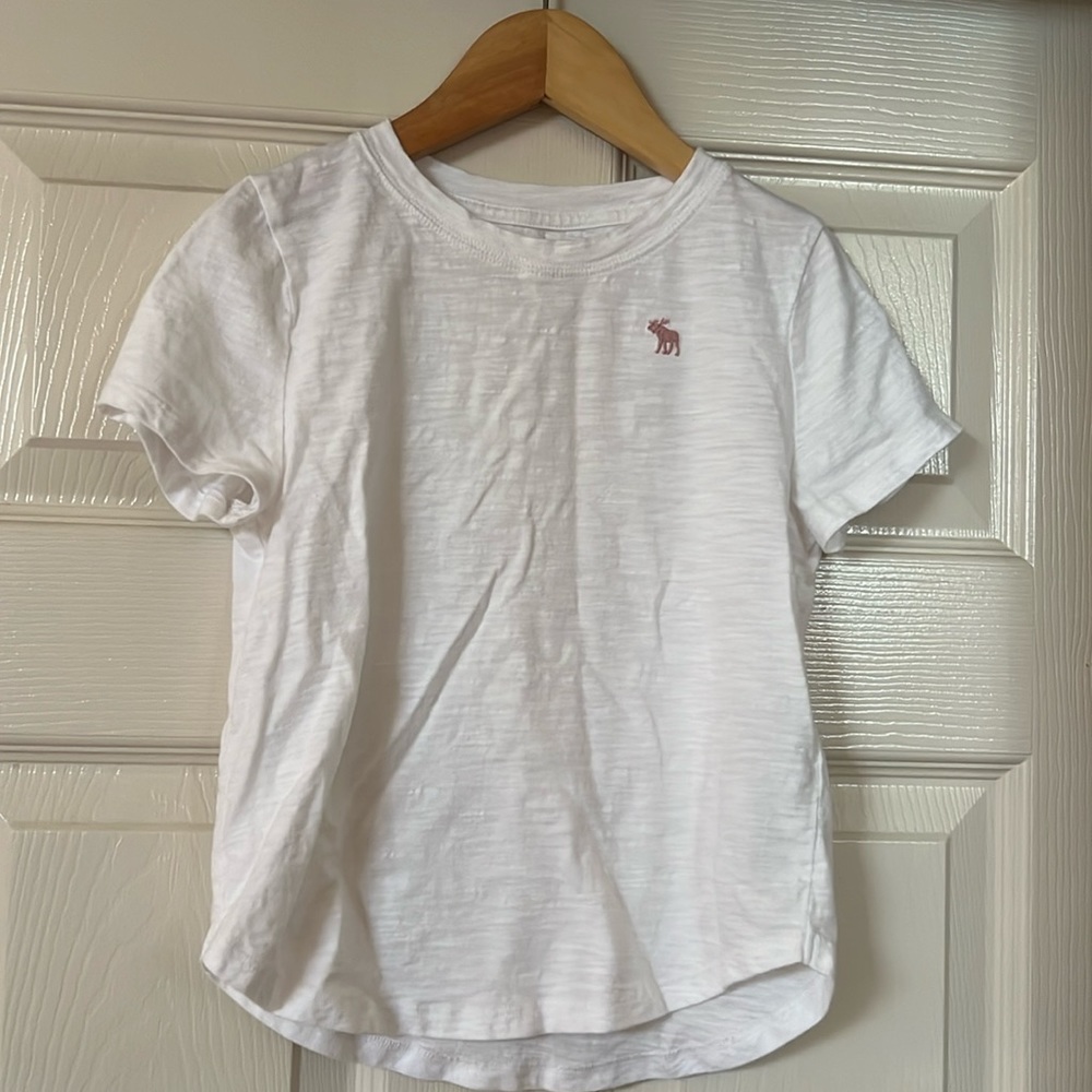 Abercrombie kids: white t shirt, short sleeve, size 7/8
